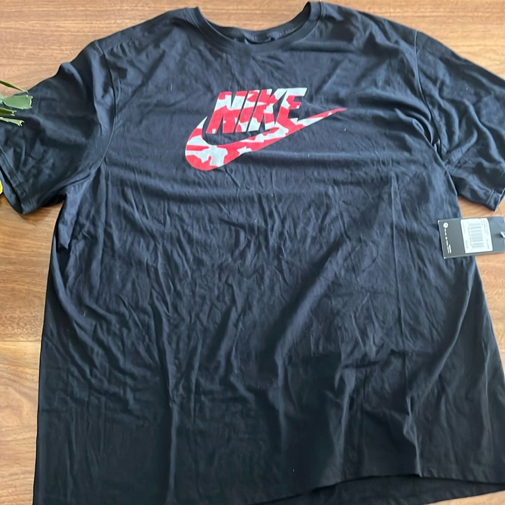 New 2XL Black Nike T-Shirt